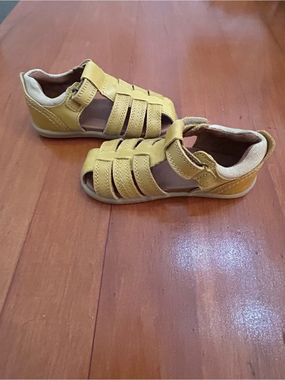 NWOB Bobux I-Walk Roam Leather Sandals Yellow Unisex Kids Shoe size EU 24 US 8